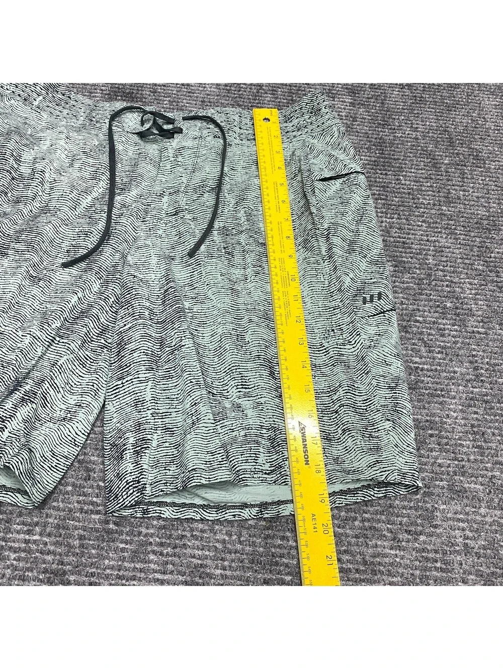 Lululemon Current State Board Shorts Mono Wave Silver Blue Graphite Gray Mens 33